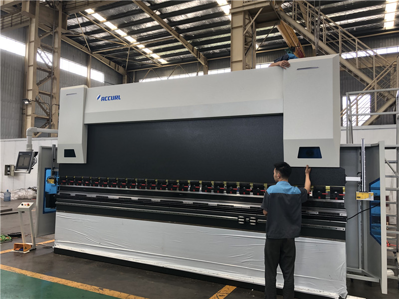 Freni shtypës ACCURL cnc DA58T 4axis 6000m