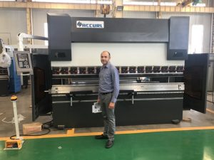 Irani Testimi Klienti Machine në Fabrika jonë 1