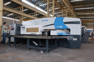 cnc shtypje grushta hidraulike grushta për 30 ton cnc punching makinë shtypi