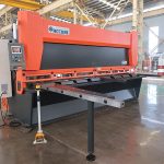 shitje e nxehtë QC11K CNC makine gërryerje hidraulike gijotinë